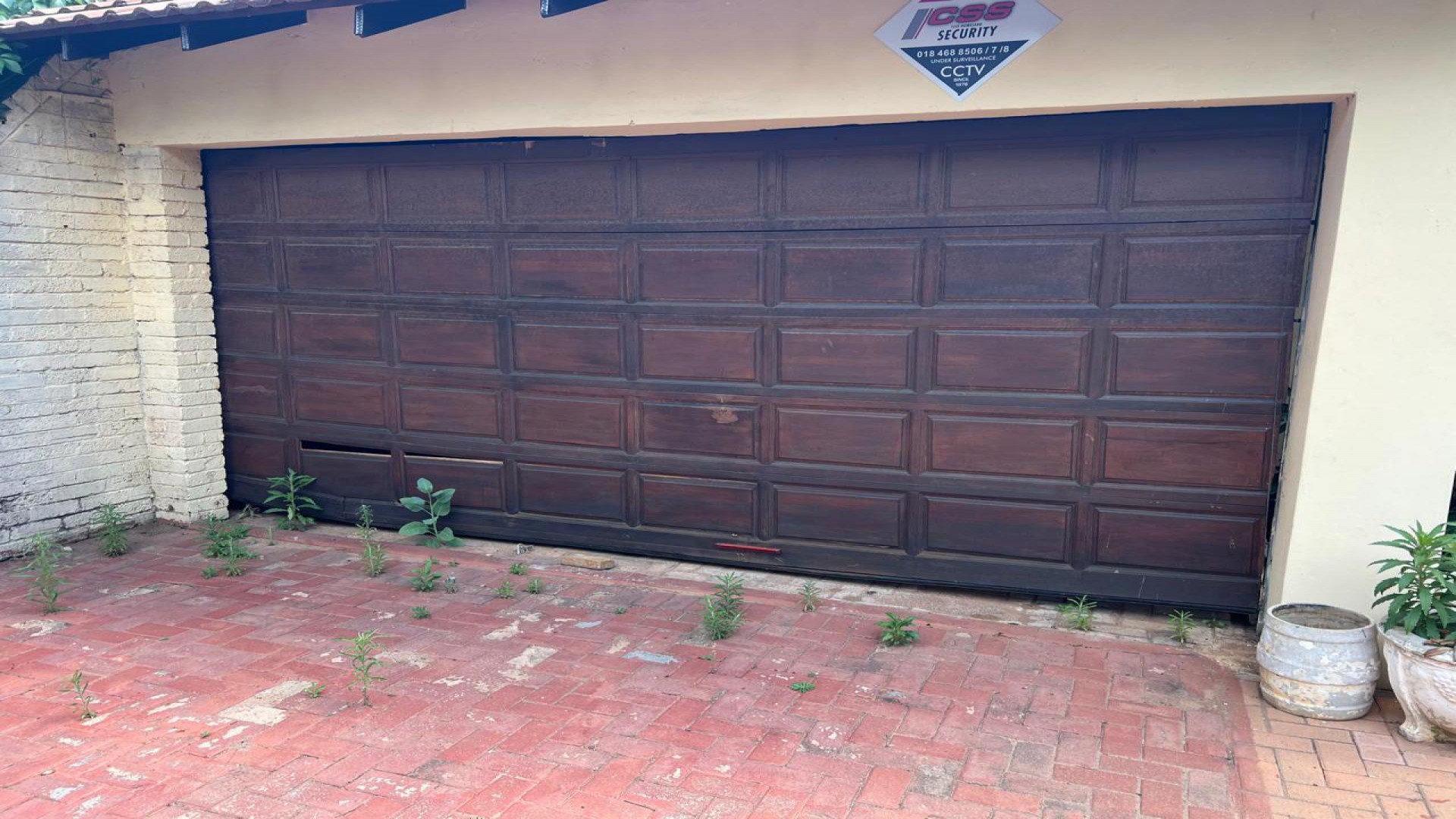 Garage of property in Boetrand