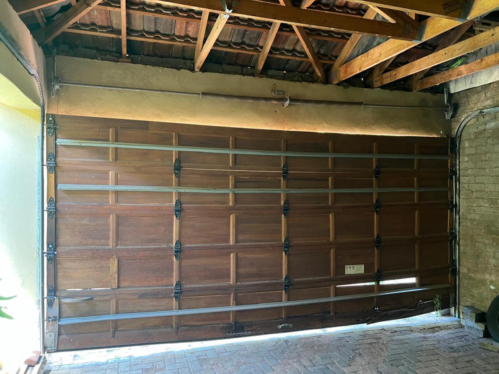 Garage of property in Boetrand