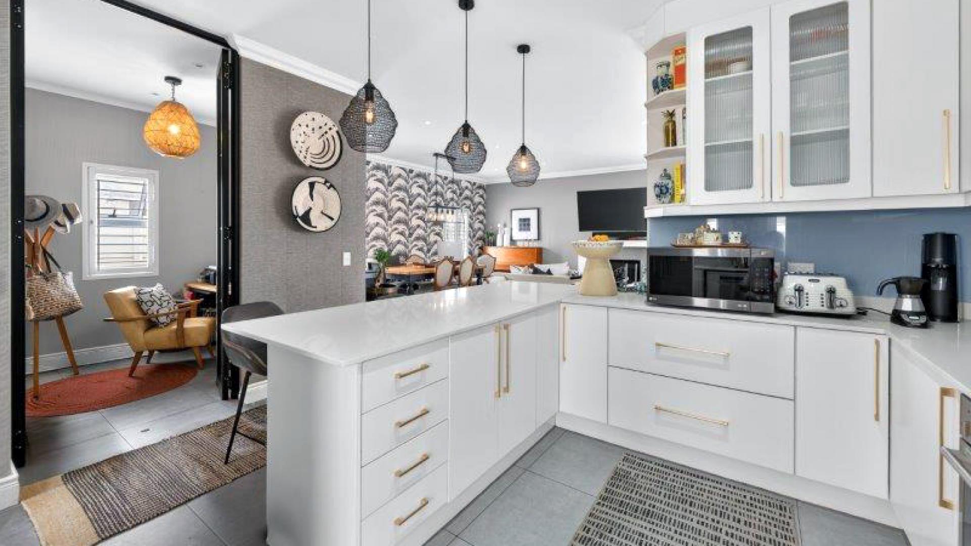 Kitchen - 15 square meters of property in Parklands