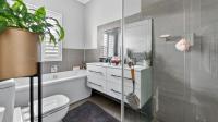 Main Bathroom - 7 square meters of property in Parklands