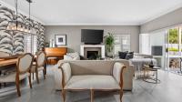 Lounges - 25 square meters of property in Parklands