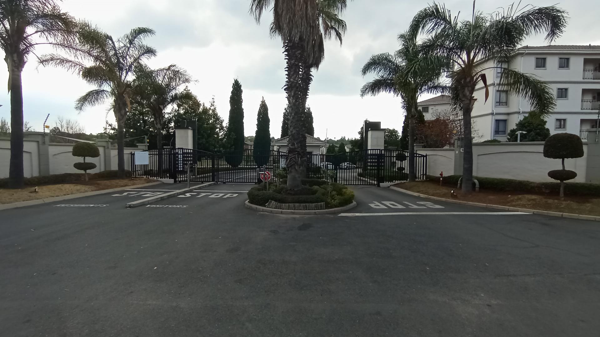 Front View of property in Noordwyk