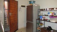 Kitchen - 6 square meters of property in Alveda