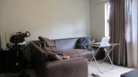 Lounges - 14 square meters of property in Alveda