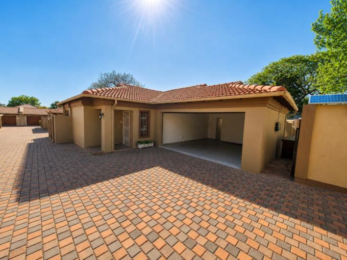 3 Bedroom House for Sale For Sale in Parkhill Gardens - MR721916