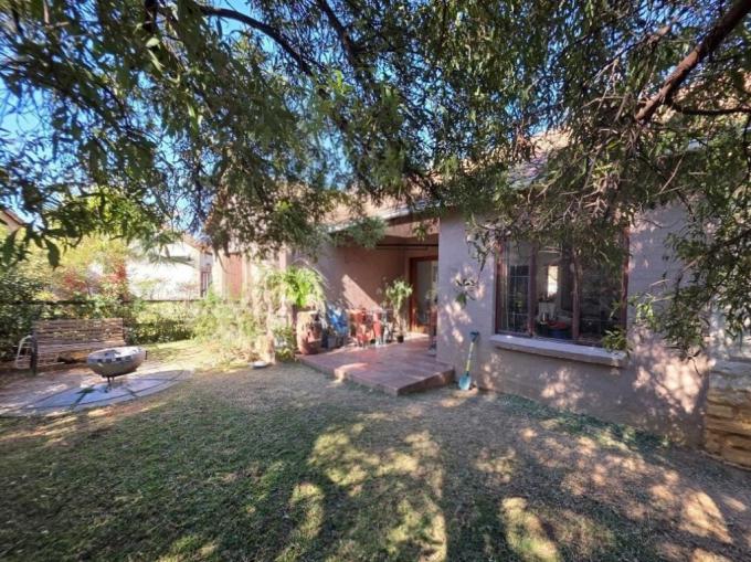 2 Bedroom Simplex for Sale For Sale in The Coves - MR721919