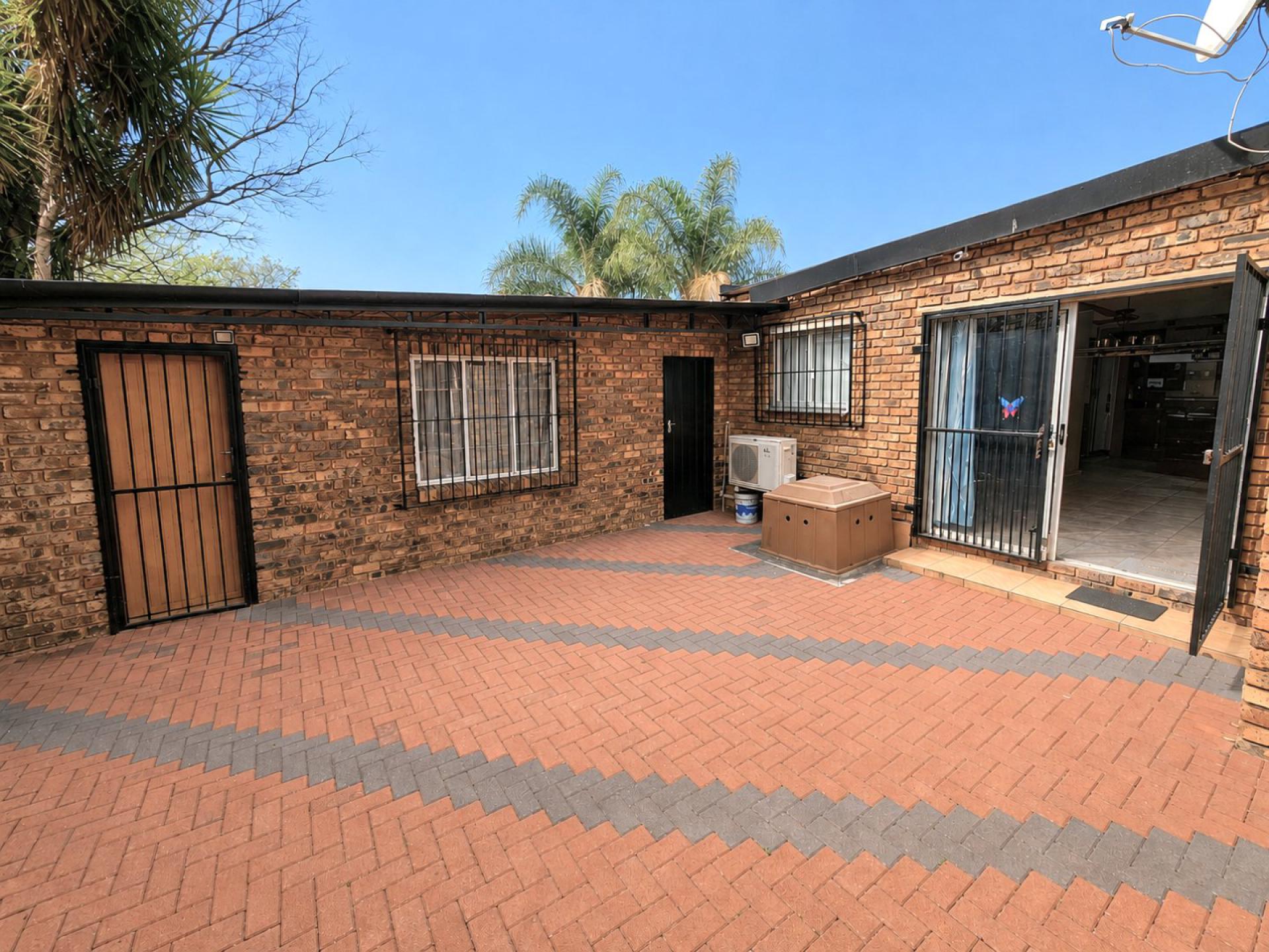  of property in Booysens