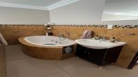 Bathroom 1 of property in Midstream Estate