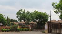 2 Bedroom 2 Bathroom Flat/Apartment for Sale for sale in Honeydew Manor