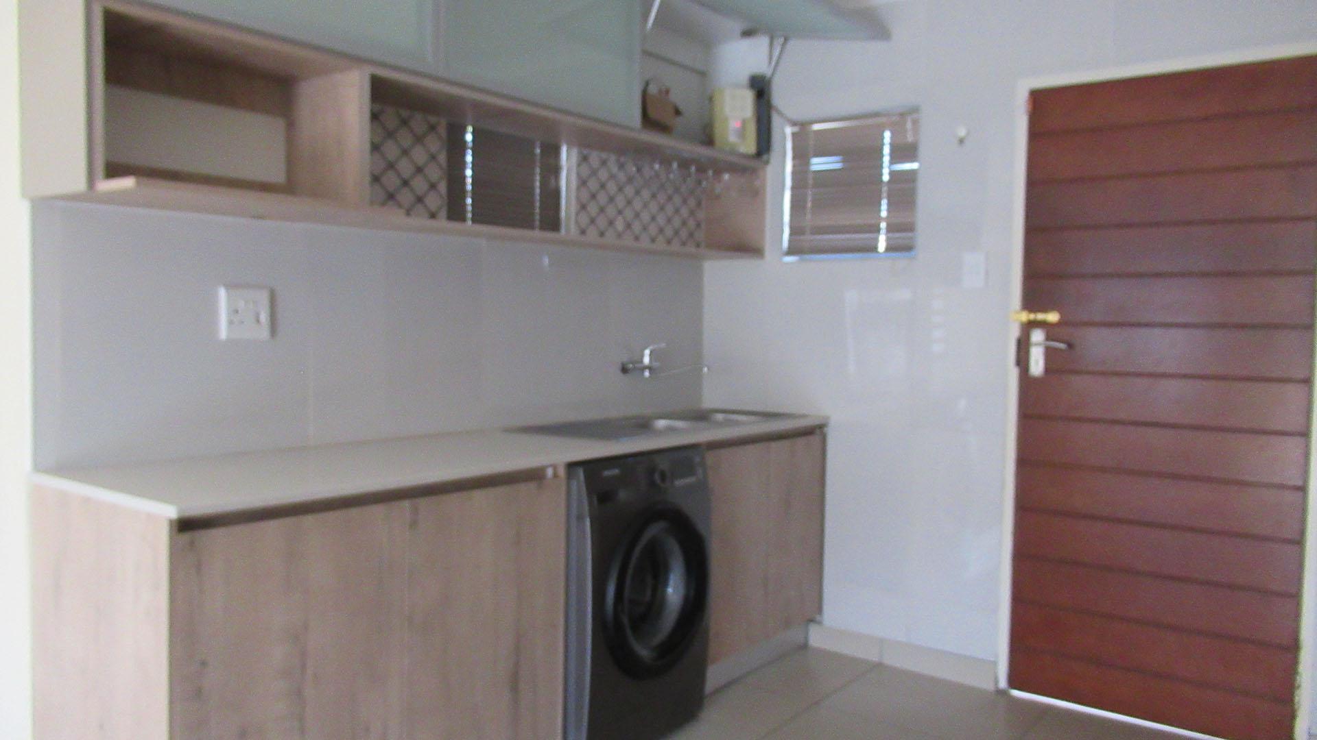 Kitchen - 9 square meters of property in Mindalore