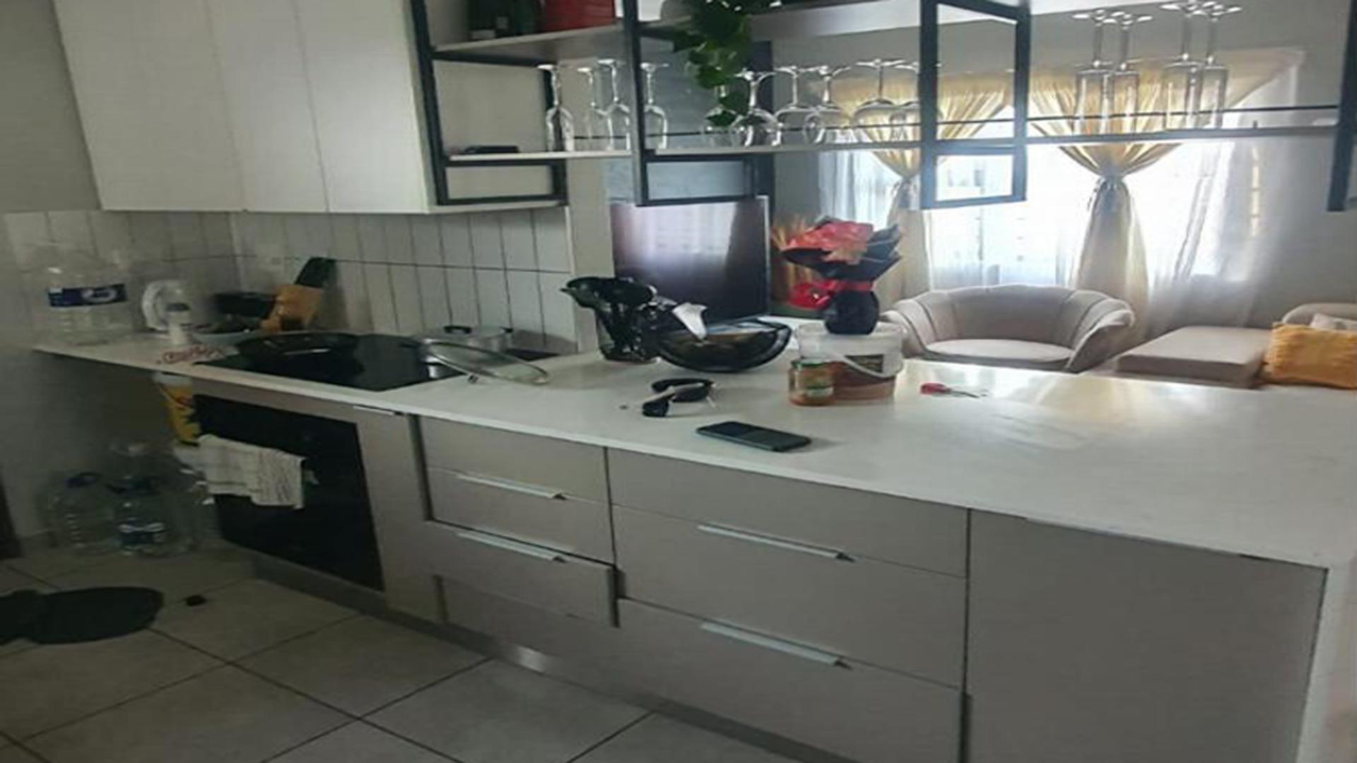 Kitchen of property in Lotus Gardens