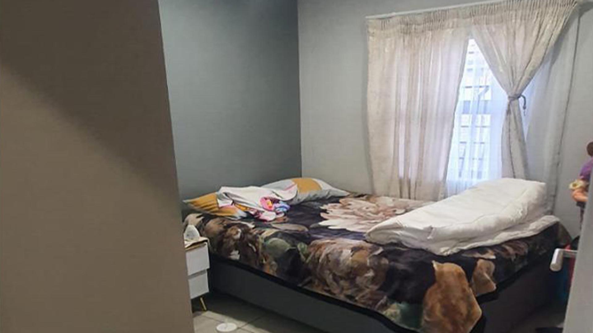 Bed Room 4 of property in Lotus Gardens