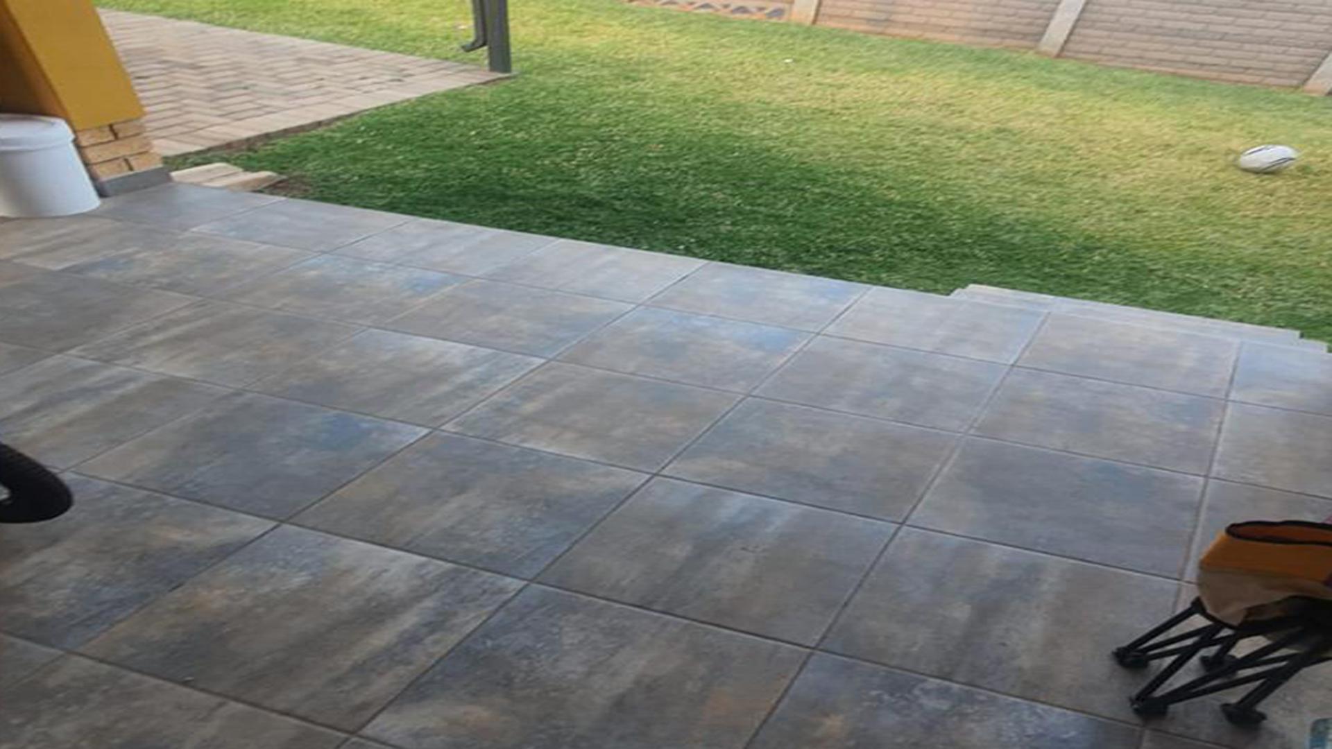 Patio of property in Lotus Gardens