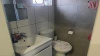 Bathroom 1 of property in Lotus Gardens