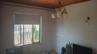 Lounges of property in Burlington Heights