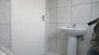Main Bathroom - 5 square meters of property in Dawn Park