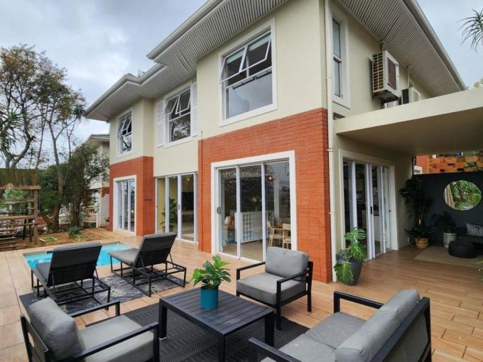 4 Bedroom Duplex for Sale For Sale in Mount Edgecombe  - MR722087