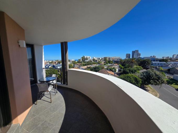 2 Bedroom Apartment to Rent in Bloubergstrand - Property to rent - MR722113