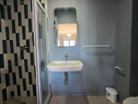  of property in Bloubergstrand