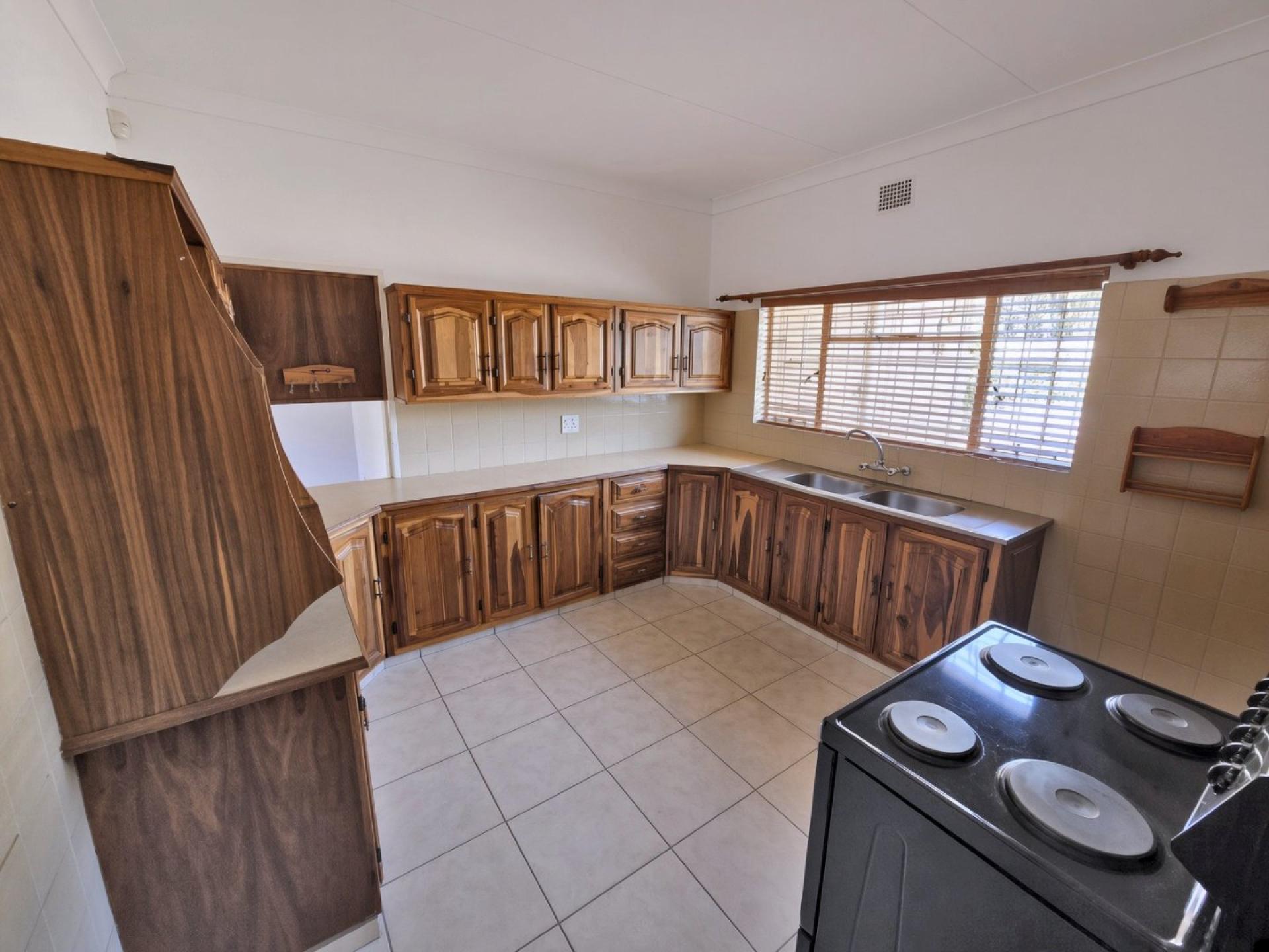  of property in Sinoville