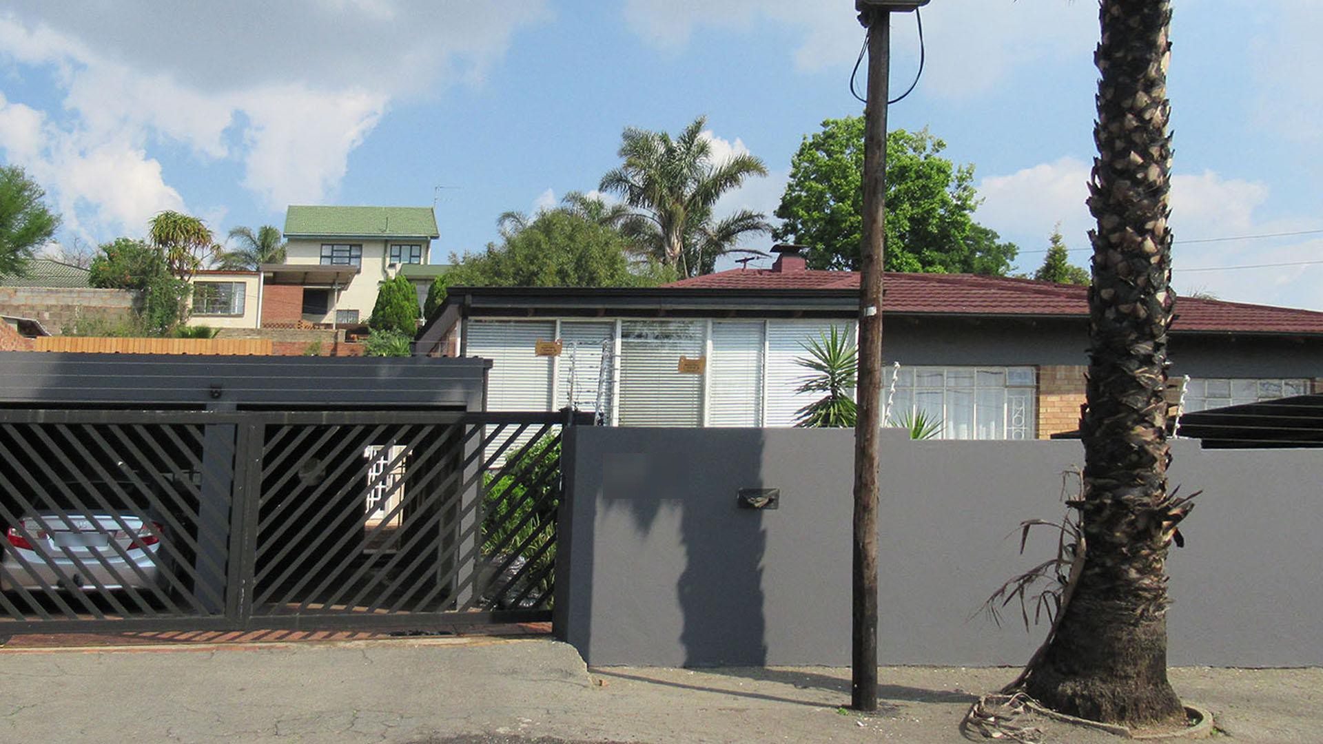 Front View of property in Solheim
