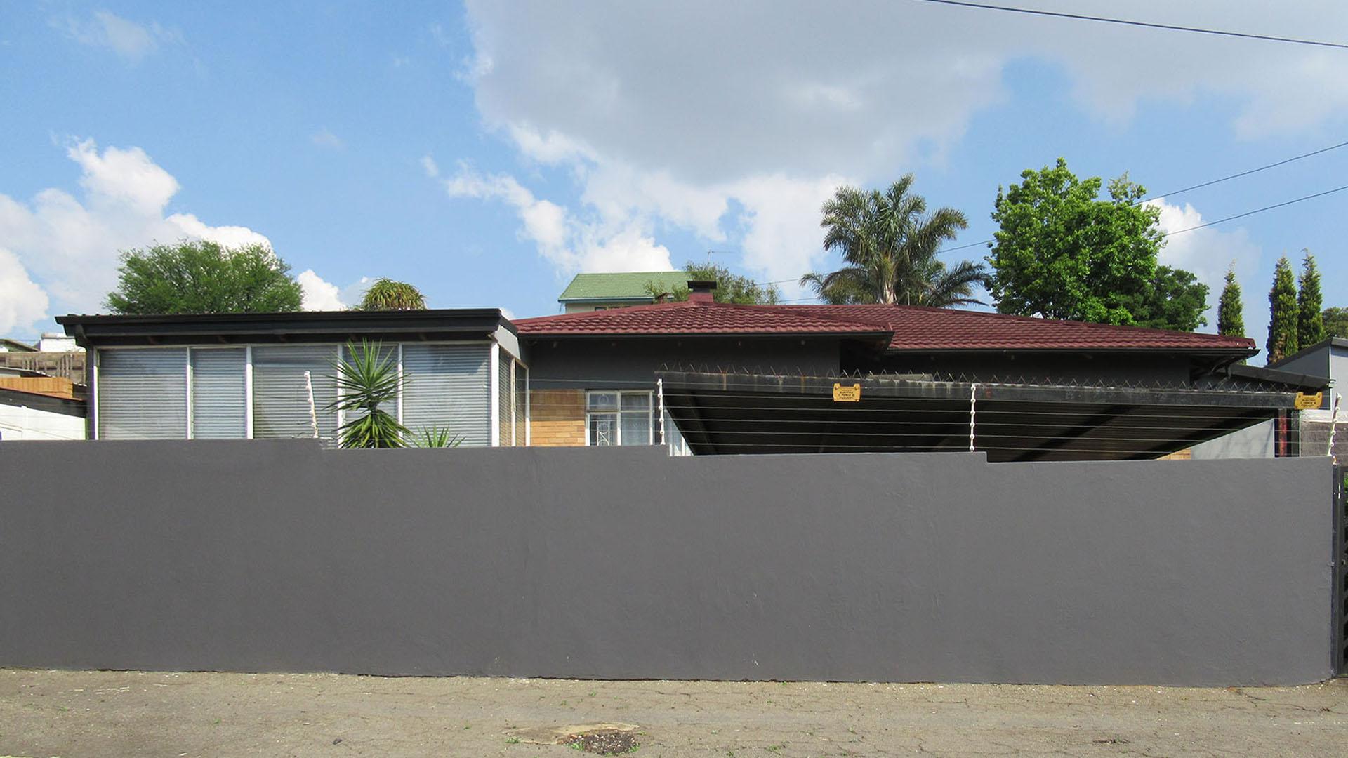 Front View of property in Solheim