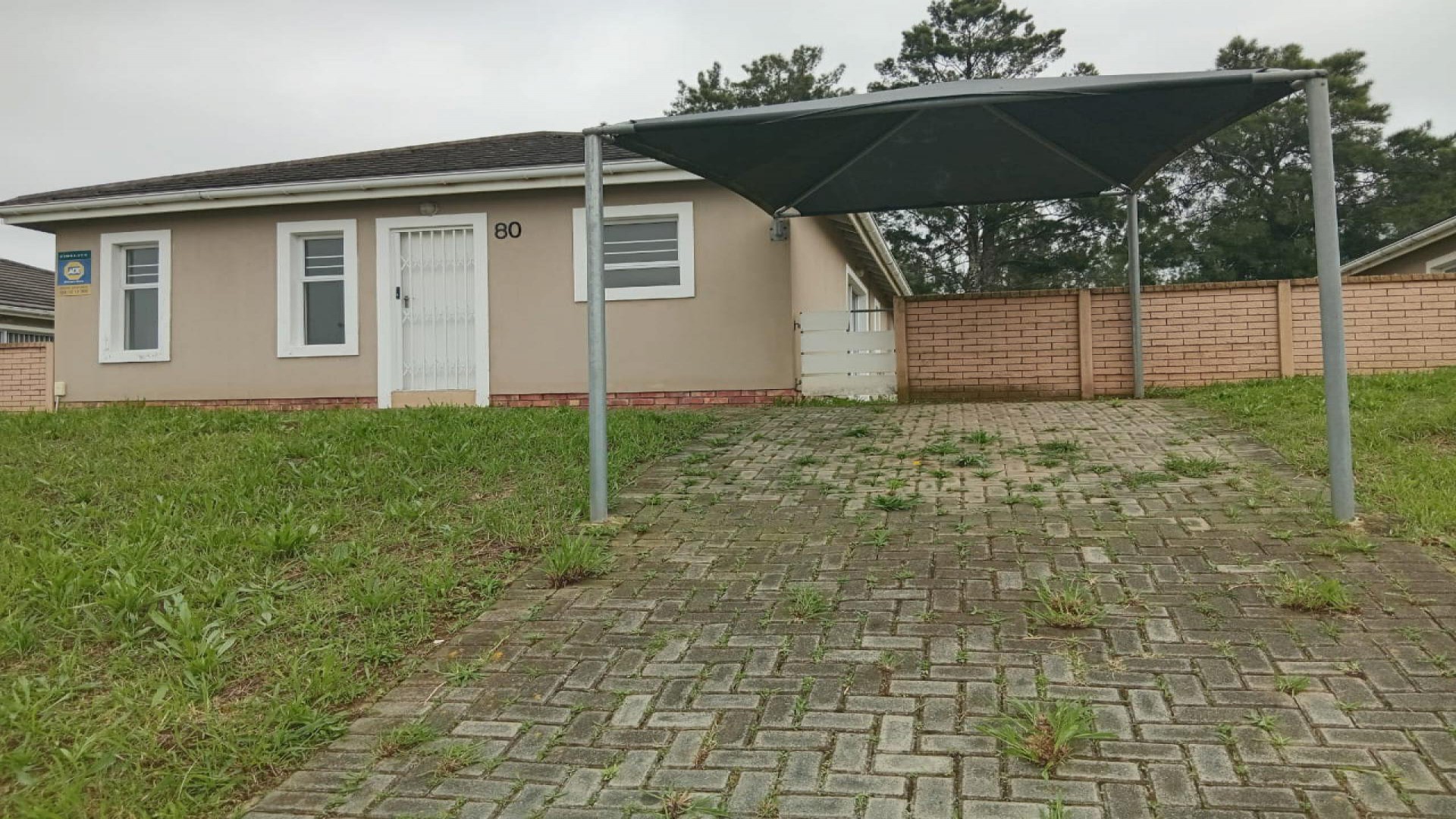 Front View of property in Gonubie