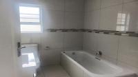 Bathroom 2 of property in Gonubie