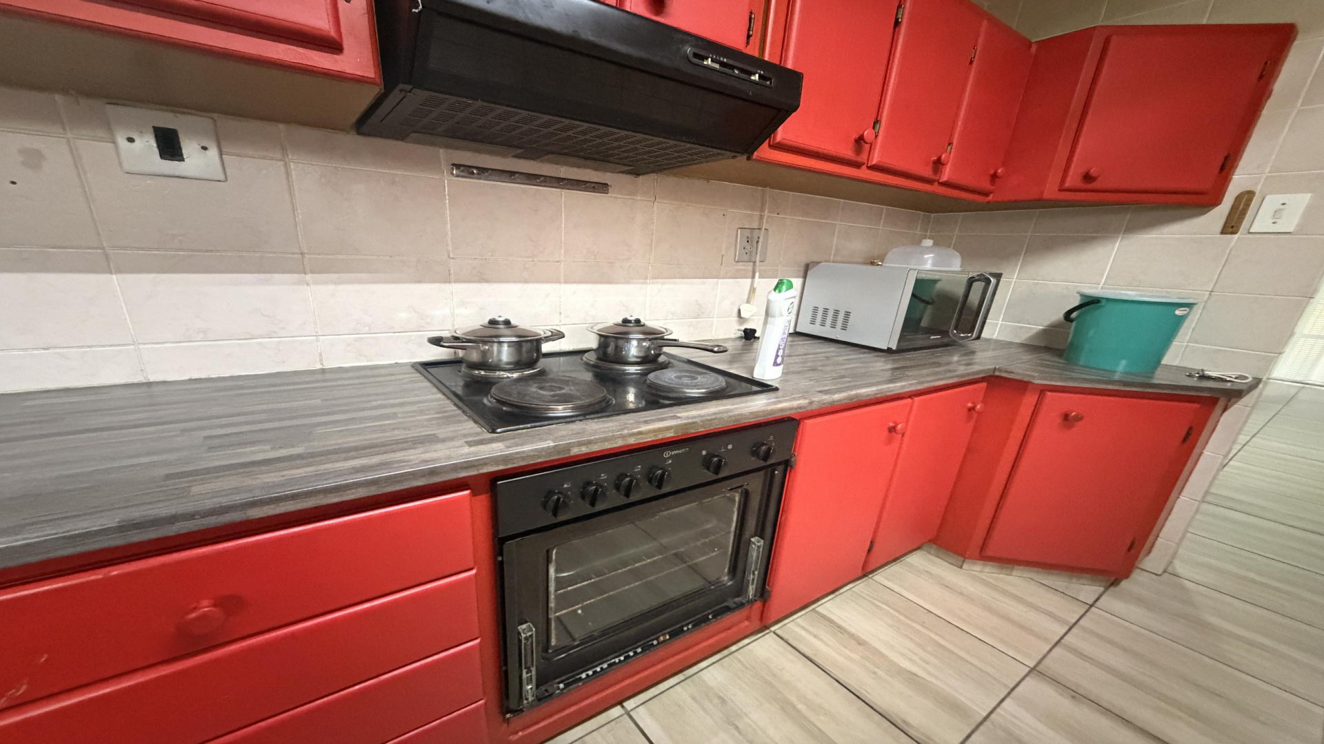 Kitchen of property in Sunnyridge 