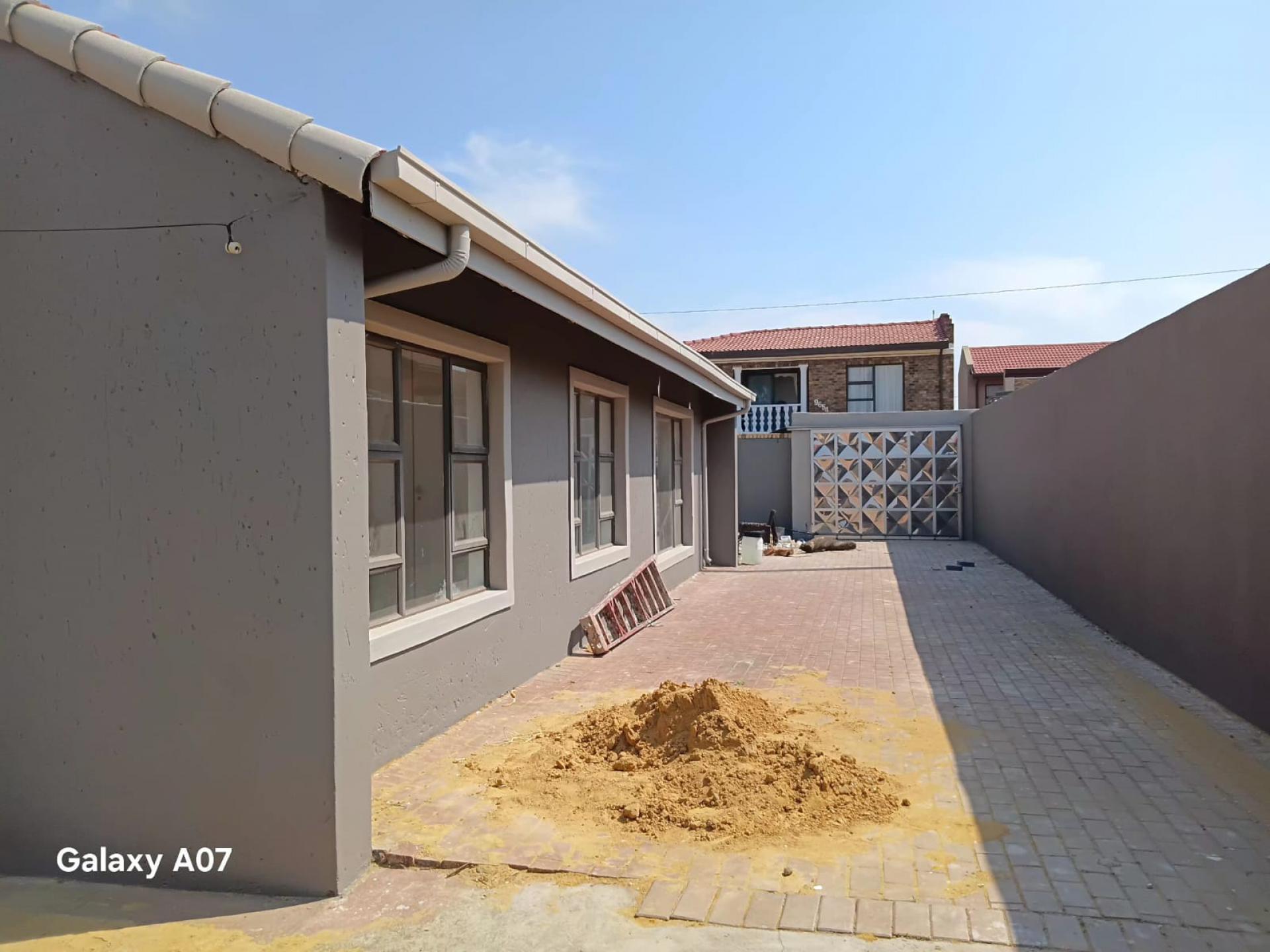  of property in Pimville