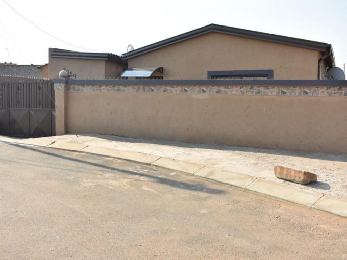 3 Bedroom House for Sale For Sale in Doornkop - MR722177