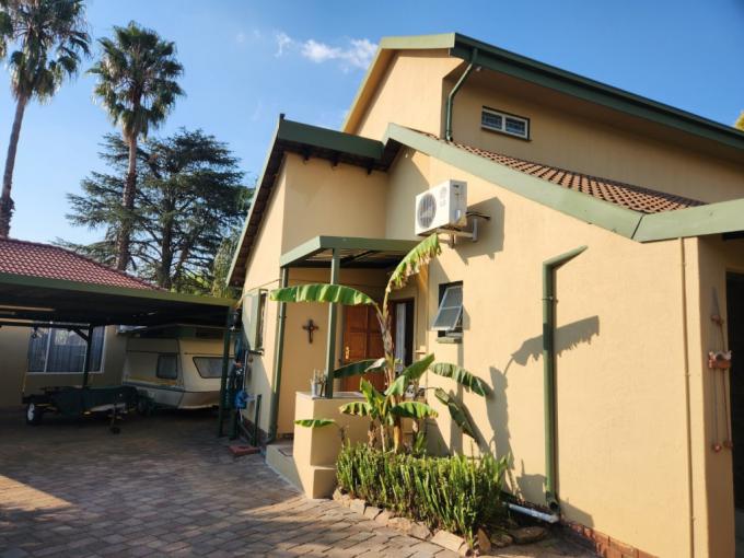6 Bedroom House for Sale For Sale in The Reeds - MR722181
