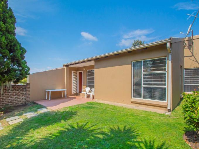 3 Bedroom Simplex for Sale For Sale in Randpark Ridge - MR722187