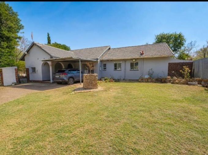 4 Bedroom House for Sale For Sale in Brackenhurst - MR722196