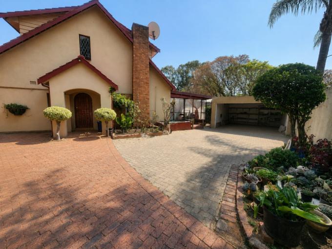6 Bedroom House for Sale For Sale in Montgomery Park - MR722211