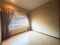  of property in Glenvista
