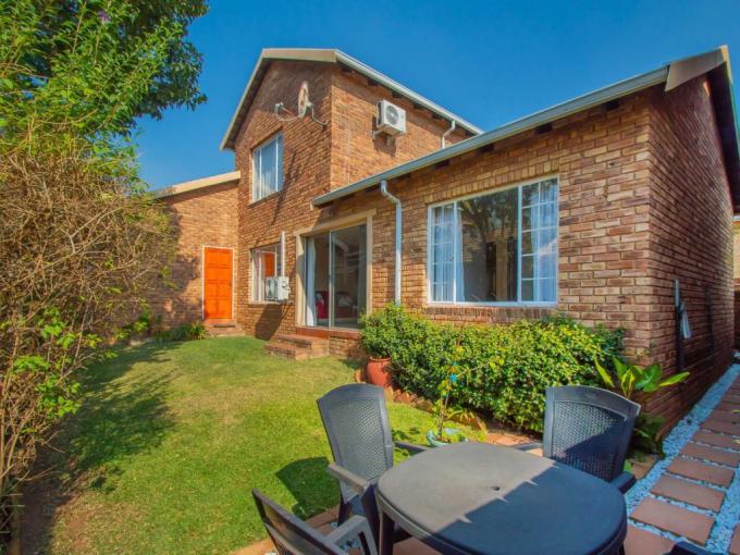 Simplex for Sale For Sale in Wilgeheuwel  - MR722238