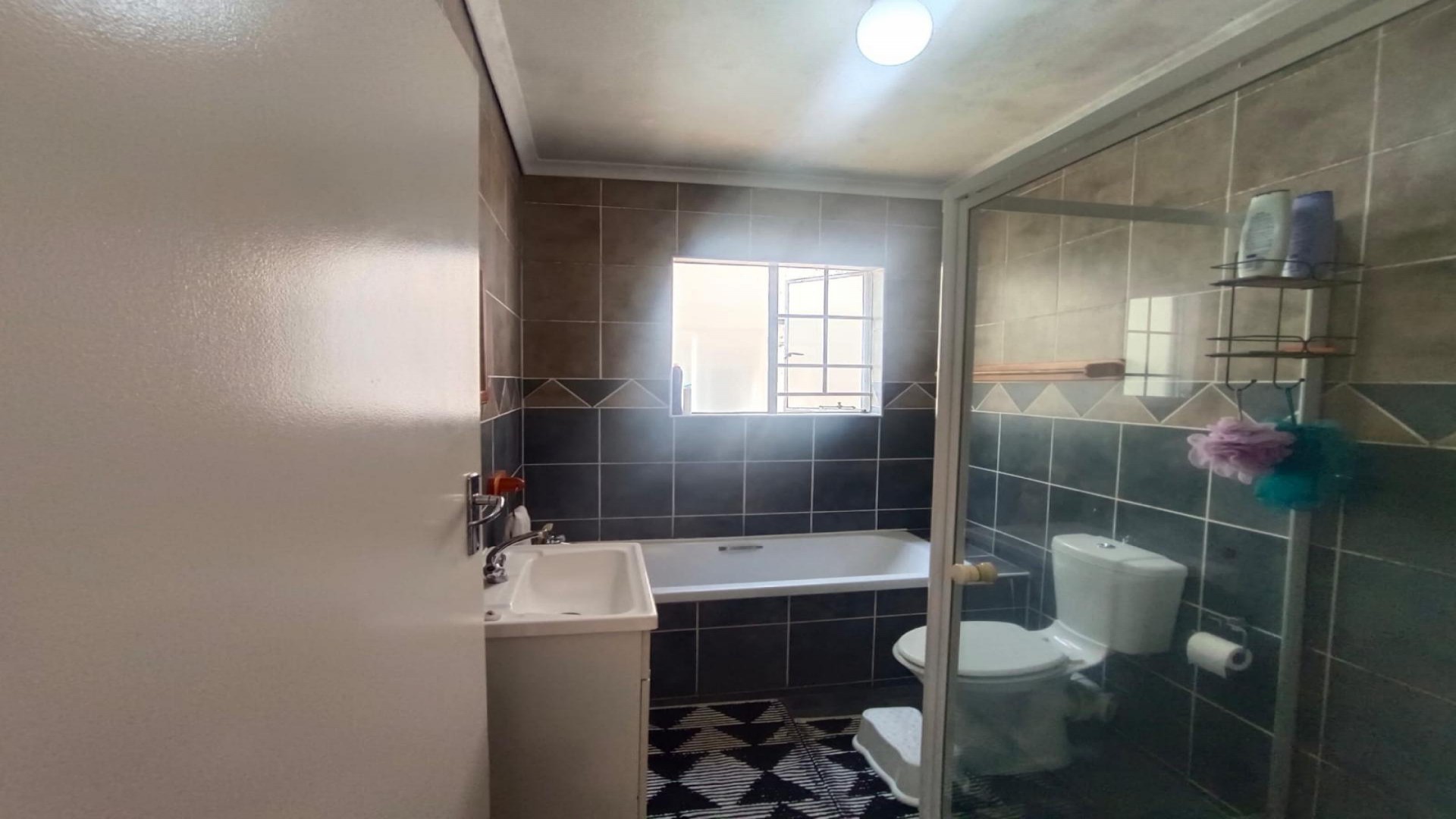 Bathroom 1 of property in North Riding