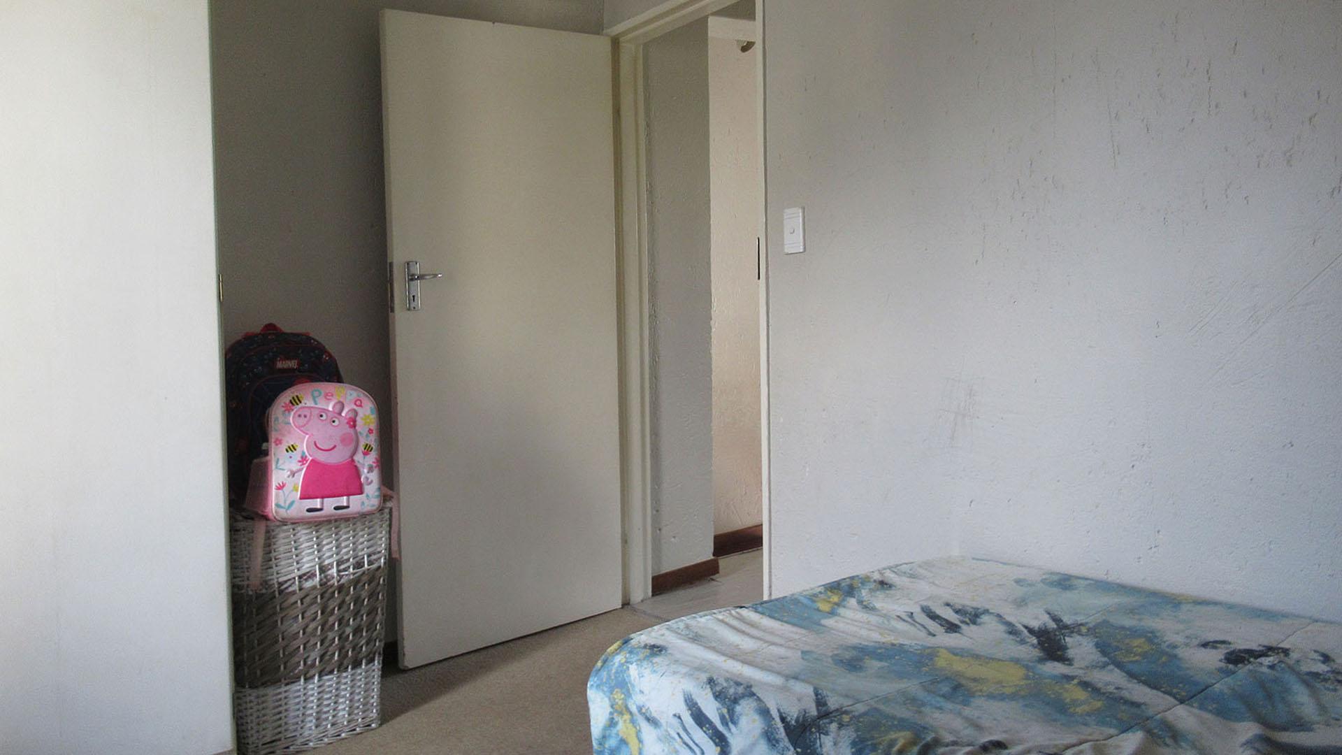 Bed Room 2 - 11 square meters of property in North Riding