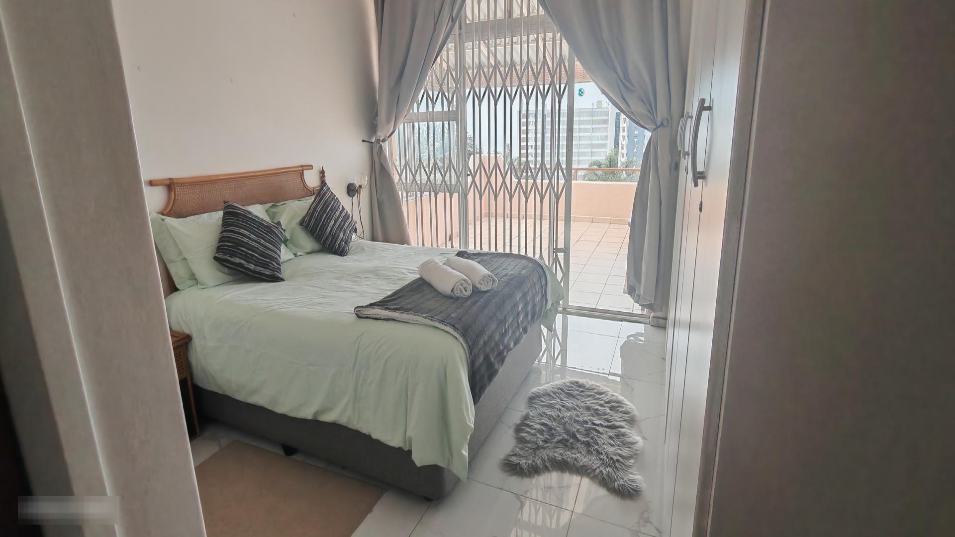 Bed Room 1 of property in Margate