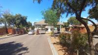 Front View of property in Rua Vista
