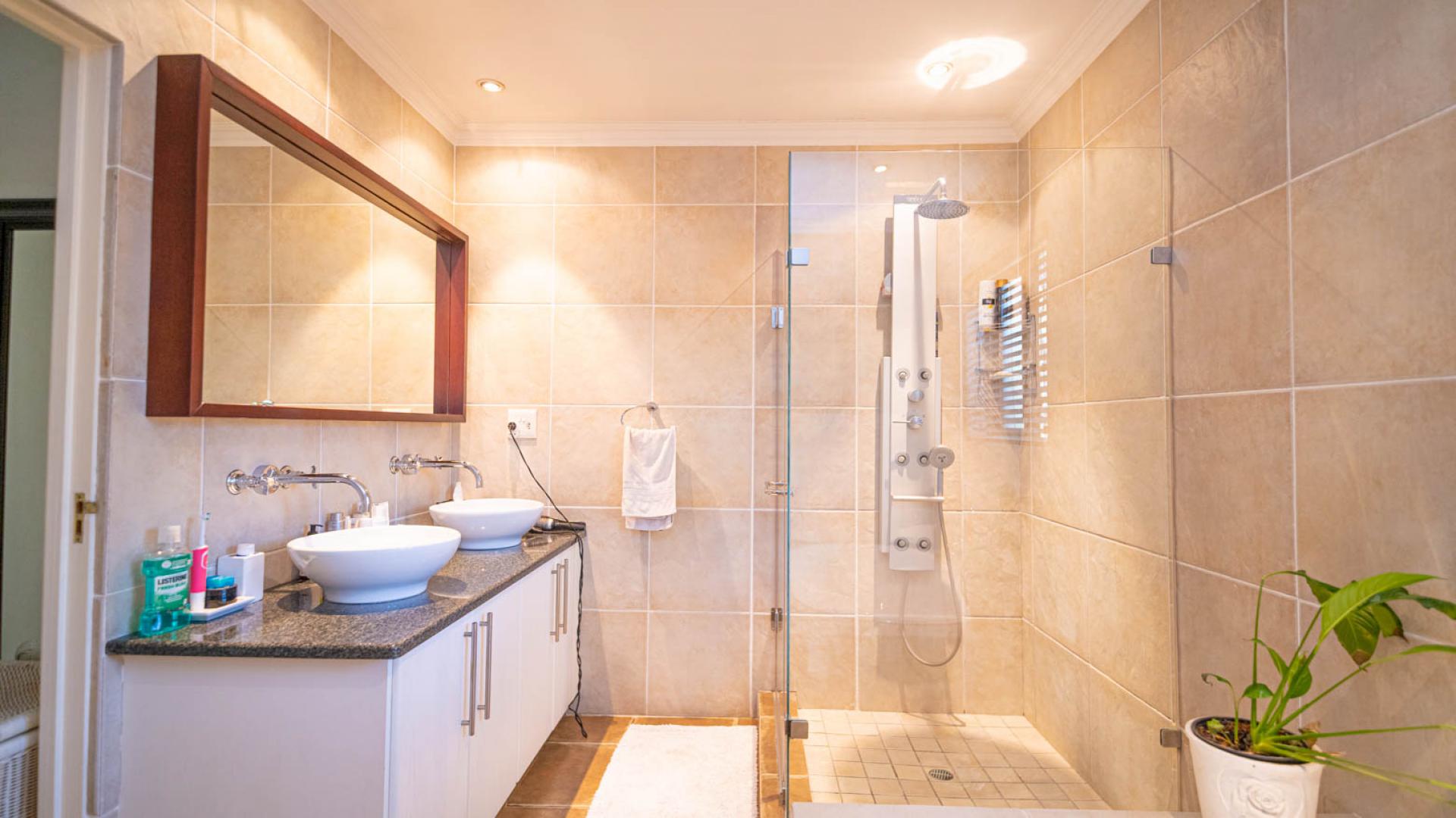 Bathroom 1 of property in Magaliessig
