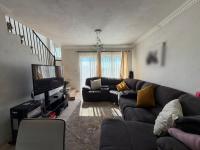 Lounges of property in Heuwelsig Estate