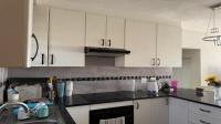 Kitchen of property in Heuwelsig Estate