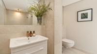 Bathroom 1 of property in Sea Point