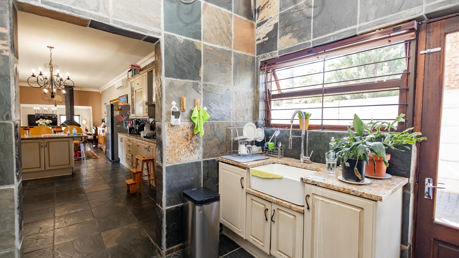  of property in Sonstraal Heights