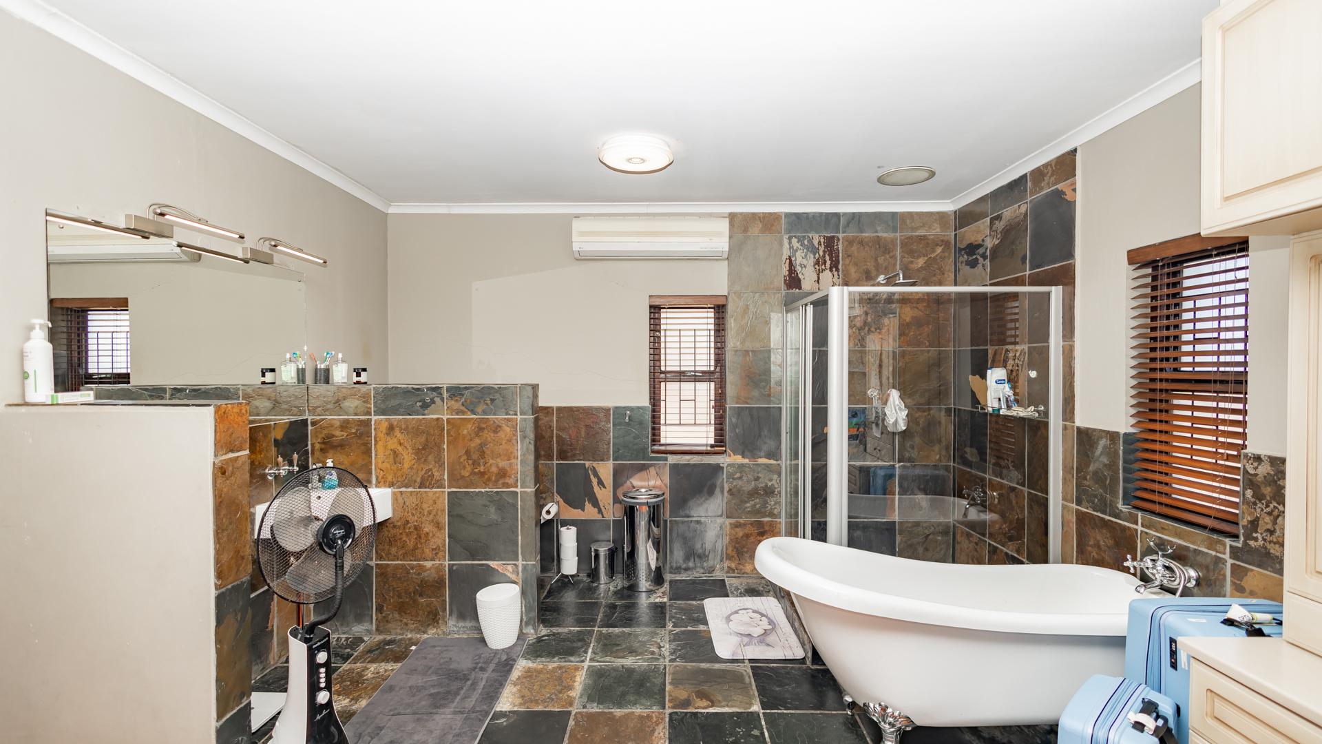  of property in Sonstraal Heights