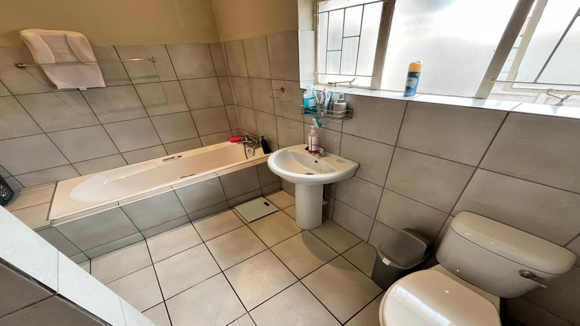 Bathroom 1 of property in Mountain View