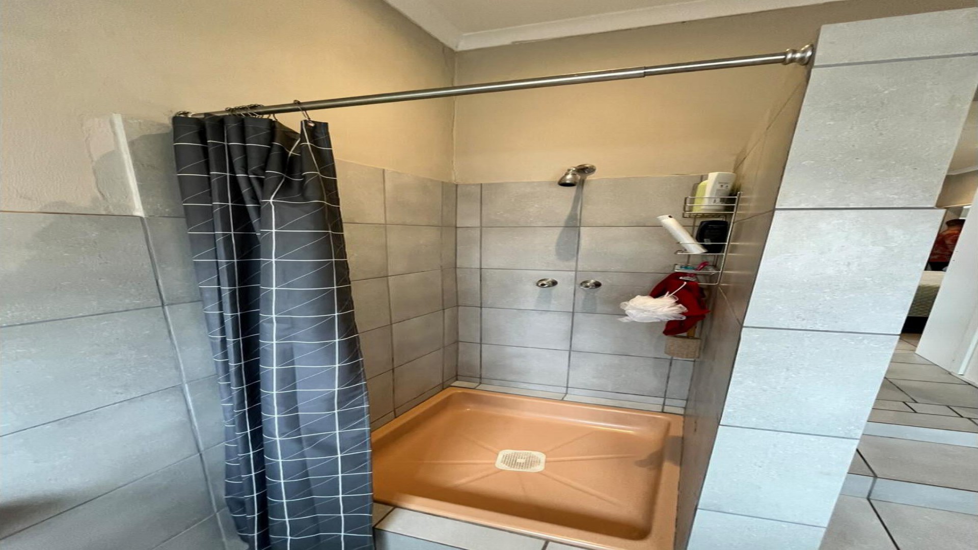 Bathroom 1 of property in Mountain View