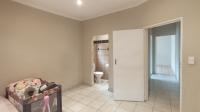 Bed Room 2 - 20 square meters of property in Mountain View